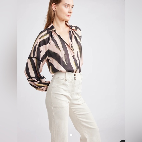 Self Contrast Ladder Sleeve Pink Zebra Print Button Up Size M - Picture 2 of 6